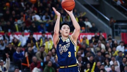 世界杯赛程-广东VS吉林拒绝大爆冷！胡明轩强势反弹，杜锋要力保前三