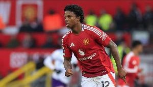 记者：曼联向罗马推荐马拉西亚，罗马正在认真考虑