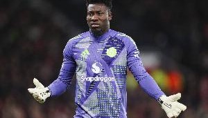 TA：曼联只有在奥纳纳离队才会买门将，预计不会签多纳鲁马