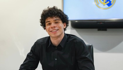 足球投注-恩佐与皇马签署首份职业合同|皇家马德里_新浪体育_新浪新闻