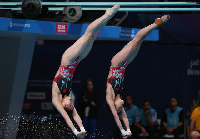 1722396824391083140.jpg (游泳世锦赛)(3)跳水——女子双人10米台:中国组合陈芋汐_全红婵夺冠XxjpseC007013_20240207_PEPFN0A001.jpg